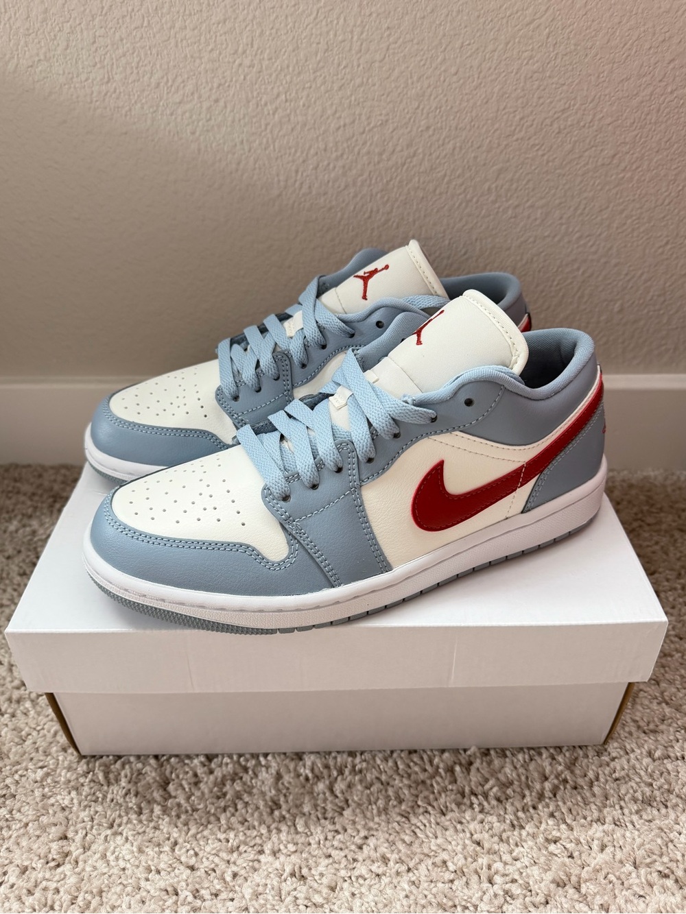 Nike Women’s Air Jordan 1 Low White, Blue & Red Size 8.5 NWT